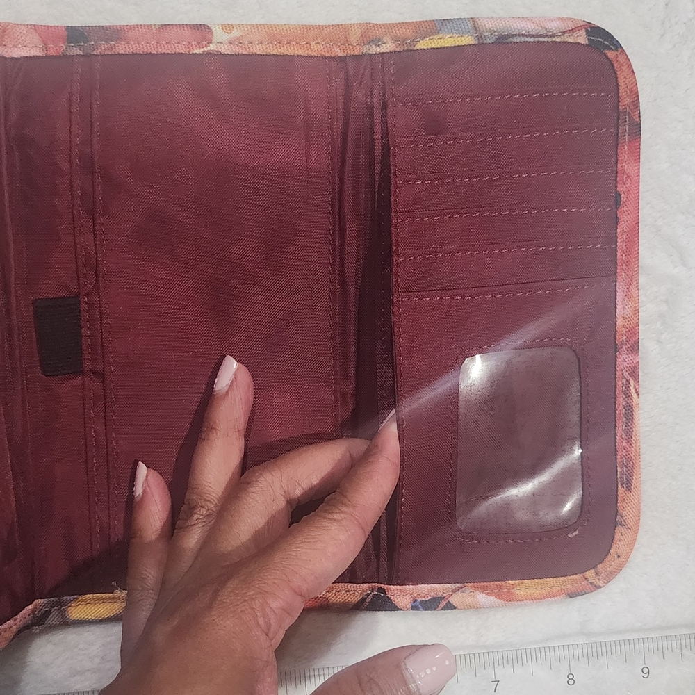 KAVU Floral Wallet - Picture 5 of 7